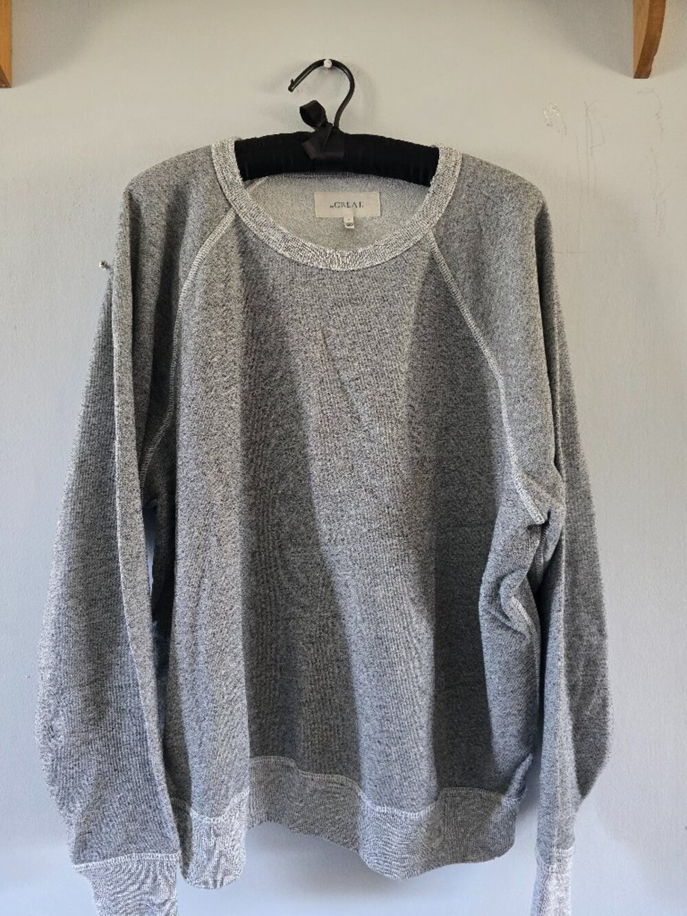 THE GREAT. Distressed Heather Raglan Sleeve Sweatshirt size 3
